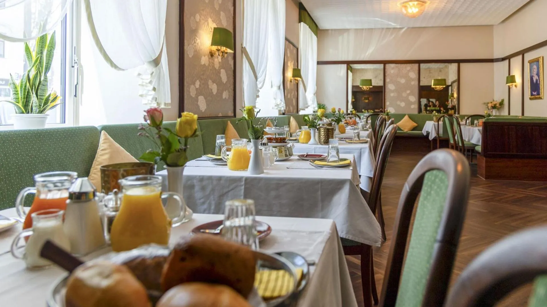 Hotel Brack Munich 3*,